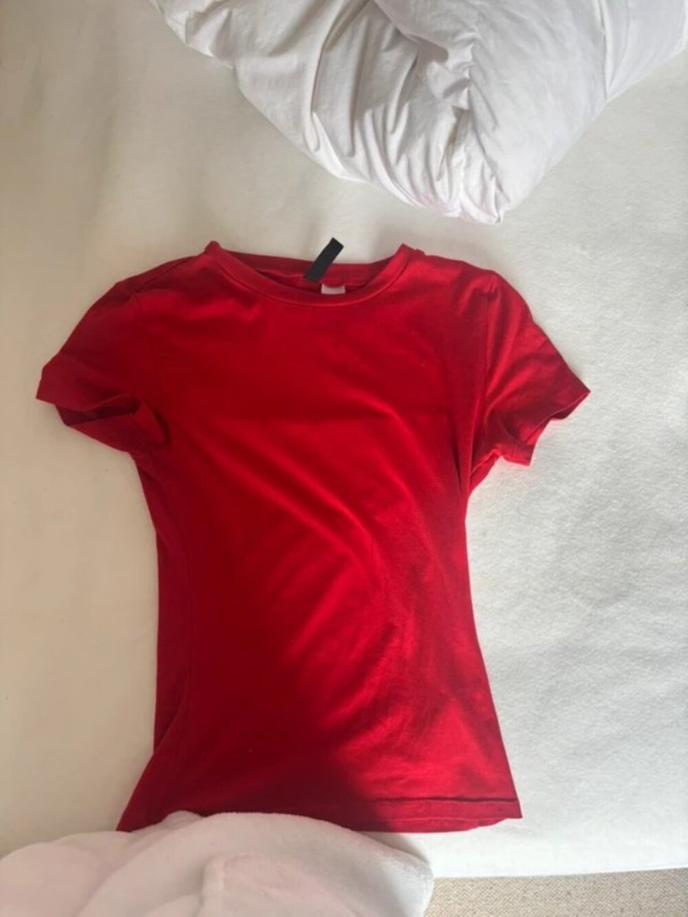 red simple short sleeve